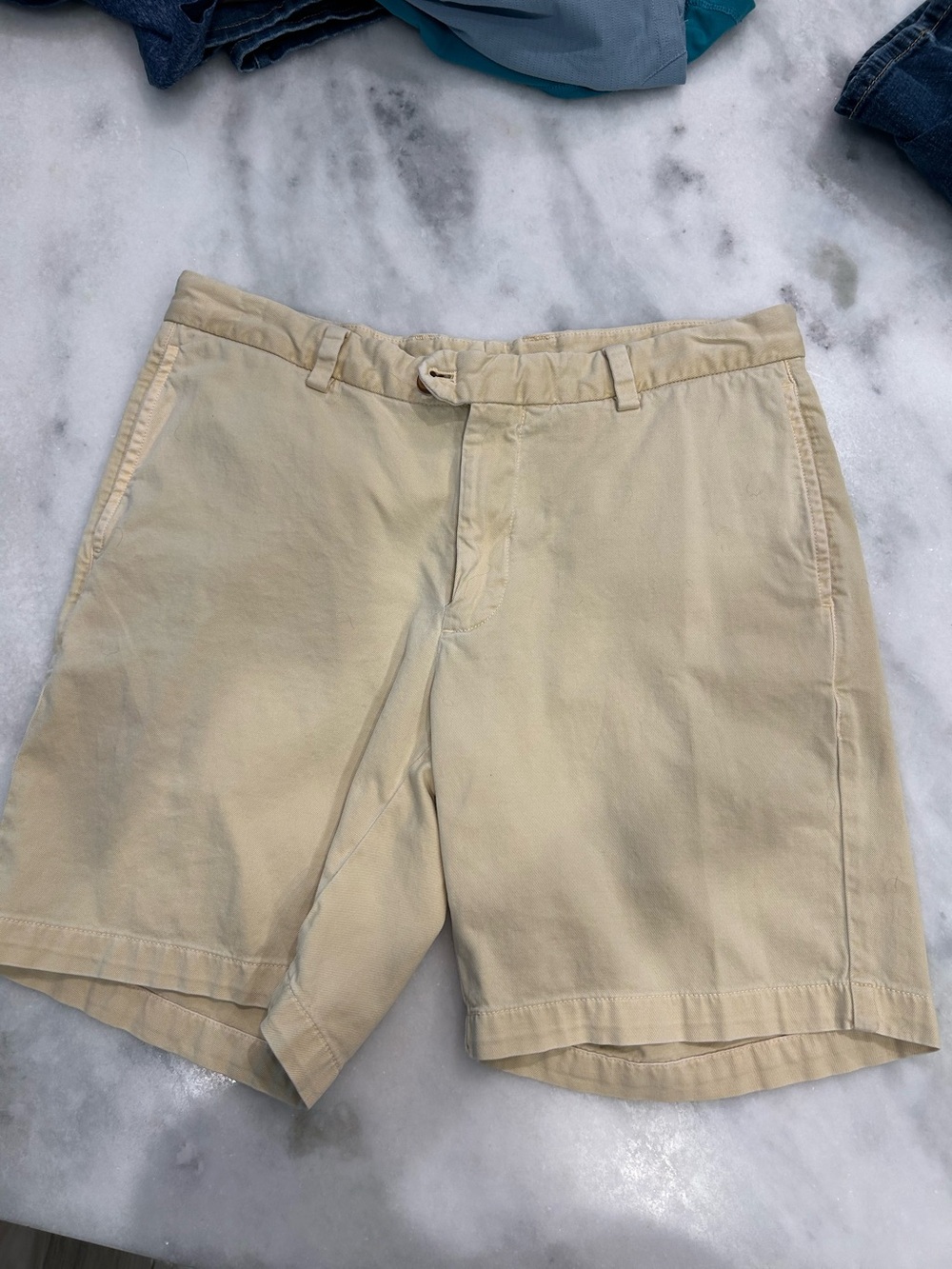 Men's Classic Chino Shorts in Light Beige